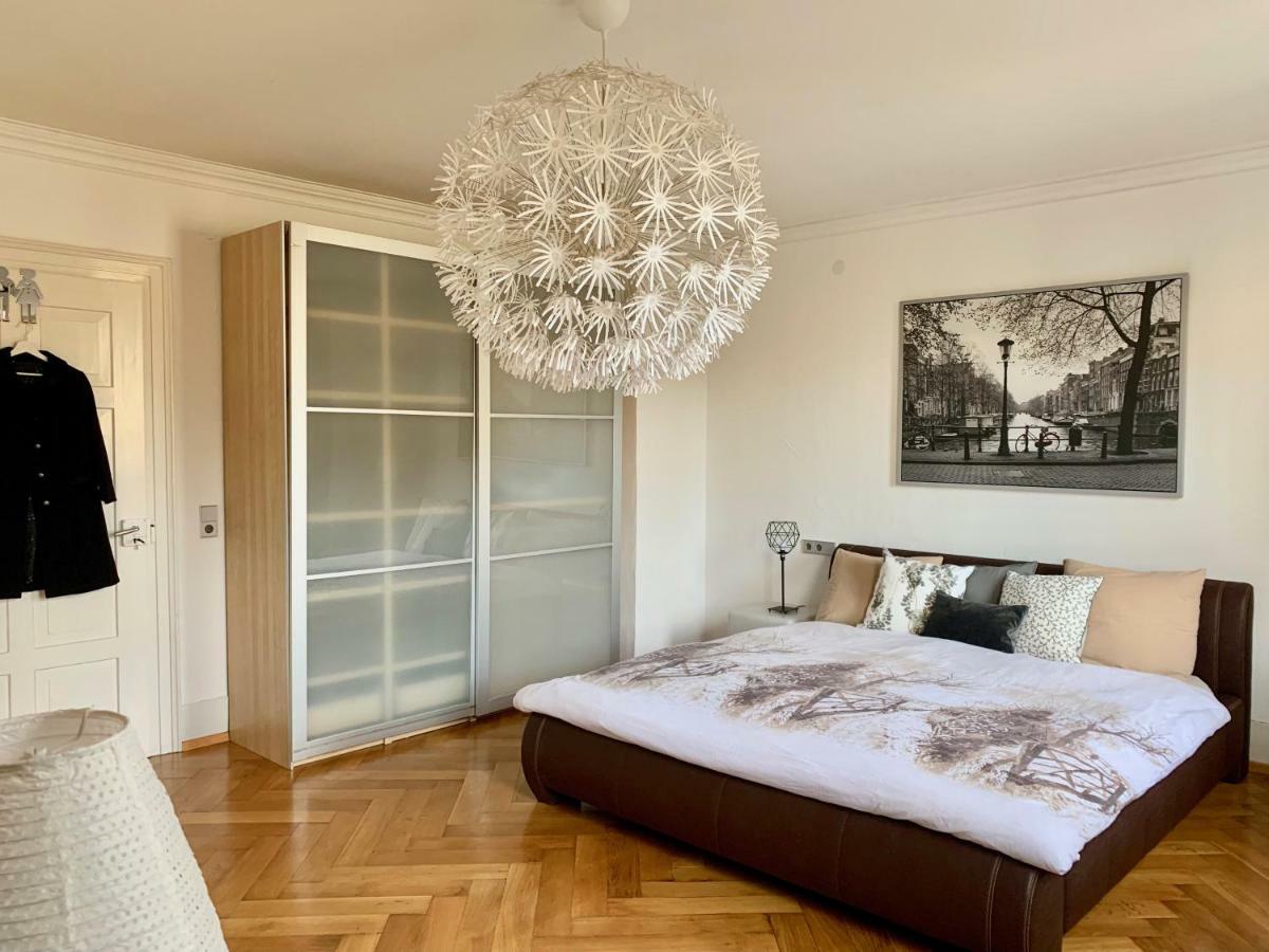 Deluxe Business City Apartments Metzingen Villa Landenberger Esterno foto